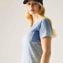 Damska koszulka z krótkim rękawem Laxley II w kolorze melanżowym. Niebieskie t-shirty damskie Regatta, bez wzorów, z elastanu, bez kołnierzyka. W wyprzedaży za 109.99 zł.