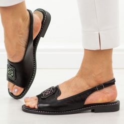 Czarne płaskie sandały damskie S.Barski 6016. Czarne sandały damskie S.BARSKI, bez wzorów, z jeansu, bez obcasa, na płaskiej podeszwie. Za 169.00 zł.