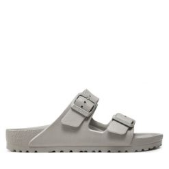 Klapki Birkenstock. Szare klapki damskie Birkenstock, bez wzorów, bez obcasa. Za 209.99 zł.