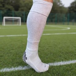 Getry piłkarskie białe skarpety bez stóp 42-47. Białe skarpetki męskie YAKIMASPORT, bez wzorów. Za 19.99 zł.