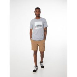 T-shirt męski Protest PRTJOKKUM. Szare t-shirty męskie Protest, na lato, m, bez wzorów, bez kołnierzyka. Za 123.18 zł.