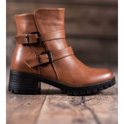 Abloom brązowe Workery Z Eko Skóry. Brązowe botki damskie Abloom, ze skóry ekologicznej, bez obcasa, bez zapięcia. W wyprzedaży za 99.00 zł.