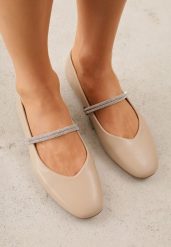 Beżowe Wsuwane Balerinki z Ozdobnym Paskiem z Cyrkoniami Rola. Brązowe baleriny damskie Born2be, z aplikacjami, bez obcasa. Za 49.99 zł.