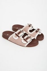 Klapki damskie skórzane Bonito WEEKEND MAX MARA. Klapki damskie Weekend Max Mara, bez wzorów, bez obcasa. Za 1,259.00 zł.