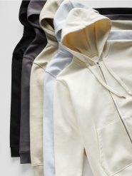 Bluza z kapturem - złamana biel. Bluzy z kapturem męskie Reserved, l, z bawełny. Za 149.99 zł.