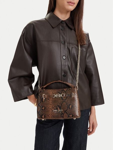 Nine West Torebka EO-CITY GRACE-LDA9420 SNAKE Brązowy. Brązowe torebki klasyczne damskie Nine West, bez wzorów, ze skóry, bez dodatków. Za 229.99 zł.