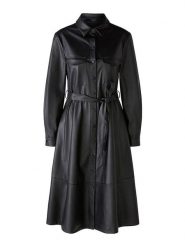 Oui Sukienka w kolorze czarnym ze skóry syntetycznej rozmiar: 34. Czarne sukienki damskie Oui, bez wzorów, ze skóry, bez kołnierzyka, bez ramiączek, midi. Za 234.94 zł.