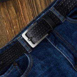 Pasek skórzany 110 CM PAOLO PERUZZI 03Z01110 czarny. Czarne paski męskie Paolo Peruzzi, bez wzorów, z materiału, klasyczne. Za 59.00 zł.