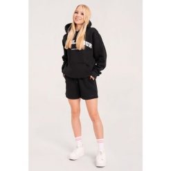 Spodenki fitness damskie Gym Glamour dresowe. Czarne spodenki sportowe damskie GYM GLAMOUR, bez wzorów, z dresówki, glamour. Za 139.99 zł.