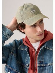 Levi's Czapka w kolorze beżowym rozmiar: onesize. Brązowe czapki męskie Levi's, bez wzorów, z bawełny, sportowe. Za 100.99 zł.