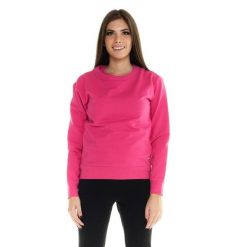 Damski sweter Leone Basic z okrągłym dekoltem. Czerwone swetry klasyczne damskie LEONE 1947 APPAREL, l, z tkaniny, bez kołnierzyka. W wyprzedaży za 139.75 zł.