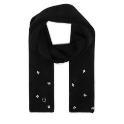 Szalik Guess. Czarne szaliki i kominy damskie Guess, z aplikacjami. Za 234.99 zł.