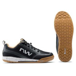 Buty Northwave Clan 2. Brązowe obuwie trekkingowe damskie Northwave. W wyprzedaży za 575.00 zł.