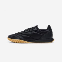Buty sportowe damskie Decathlon RL70. Białe buty sportowe na co dzień damskie Decathlon, bez wzorów, trekkingowe. Za 119.99 zł.