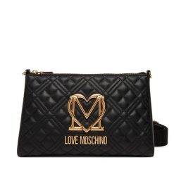 Torebka LOVE MOSCHINO. Czarne listonoszki damskie Love Moschino, bez wzorów, bez dodatków. Za 639.99 zł.