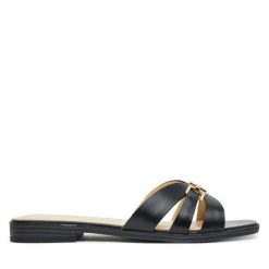 Klapki Guess. Czarne klapki damskie Guess, z aplikacjami, bez obcasa. Za 299.99 zł.