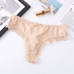 Figi z wycięciem koronkowe eleganckie Friedlinde. Czerwone figi damskie Intica, l, bez wzorów, z koronki. Za 59.00 zł.