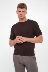 T-shirt męski dzianinowy EMPORIO ARMANI. T-shirty męskie Emporio Armani, m, bez wzorów, z dzianiny, bez kołnierzyka. W wyprzedaży za 461.40 zł.