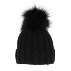 Czapka Zimowa z Pomponem Damska - Czarna. Czarne czapki zimowe damskie Molly, z materiału. Za 59.90 zł.