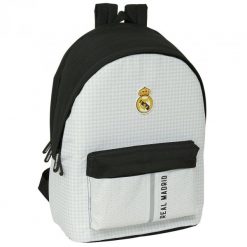 Real Madryt plecak sportowy z miejscem na laptopa biały. Białe plecaki damskie Real Madrid, bez wzorów, z materiału, sportowe. Za 199.00 zł.