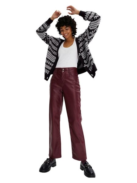 WITT WEIDEN Spodnie w kolorze bordowym ze skóry syntetycznej rozmiar: 44. Czerwone spodnie materiałowe damskie WITT WEIDEN, bez wzorów, ze skóry, klasyczne, z podwyższonym stanem. Za 69.75 zł.