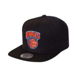 Czapka New York Knicks. Czarne czapki męskie Mitchell & Ness, bez wzorów, sportowe. Za 213.50 zł.