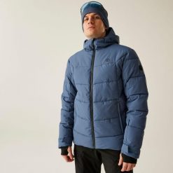 Kurtka narciarska męska z membraną Camber II Dare 2b. Niebieskie kurtki męskie Dare 2b, na zimę, m, bez wzorów, z tkaniny, sportowe, bez kaptura. W wyprzedaży za 499.99 zł.