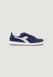 Obuwie sportowe Mężczyzna DIADORA GAME LOW SUEDE. Brązowe buty sportowe na co dzień męskie Diadora, z gumy, bez zapięcia, trekkingowe. Za 411.97 zł.