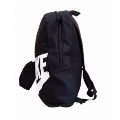 Plecak szkolny miejski sportowy z piórnikiem czarny 20 L Nike DR6084-010. Czarne plecaki damskie Nike, bez wzorów. Za 179.00 zł.
