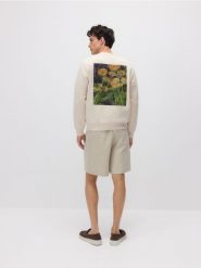 Bluza z naszywką - złamana biel. Bluzy bez kaptura męskie Reserved, l, z bawełny. W wyprzedaży za 69.99 zł.