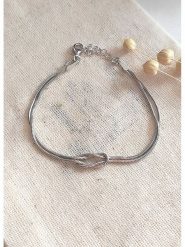 Miu Silver Srebrna bransoletka z elementem ozdobnym rozmiar: onesize. Szare bransoletki damskie Miu Silver, srebrne. Za 69.99 zł.