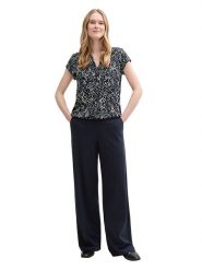 Tom Tailor Bluzka w kolorze granatowym rozmiar: 34. Niebieskie bluzki damskie Tom Tailor, bez wzorów, z wiskozy, bez kołnierzyka, bez ramiączek. Za 109.95 zł.