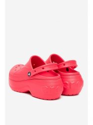 Crocs Klapki BELLA CLOG 210062-611 Różowy. Czerwone klapki damskie Crocs, bez wzorów, z tworzywa sztucznego, bez obcasa. Za 209.99 zł.