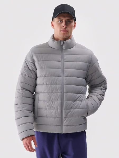 4F Kurtka puchowa w kolorze szarym rozmiar: L. Szare kurtki męskie 4f, na zimę, l, bez wzorów, z puchu, bez kaptura. Za 114.71 zł.