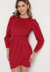Różowa Sukienka z Marszczeniem i Bufiastymi Rękawami Redenia. Czerwone sukienki damskie Born2be, na spotkanie biznesowe, l, bez wzorów, eleganckie, bez kołnierzyka, bez ramiączek, mini. W wyprzedaży za 103.99 zł.