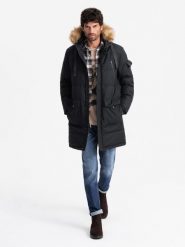 Długa ciepła kurtka męska typu parka z kapturem – czarna V2 OM-JALJ-0182 - XXL. Czarne kurtki męskie Ombre Clothing, l, z aplikacjami, z materiału. W wyprzedaży za 239.99 zł.