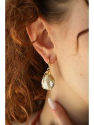 Pierres delicates Kolczyki w kolorze białym z perłami rozmiar: onesize. Białe kolczyki damskie Pierres delicates, z perłą, z mosiądzu. Za 82.83 zł.