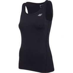 Koszulka treningowa damska TSDF303 - głęboka czerń. T-shirty damskie 4f, bez wzorów, z elastanu, bez kołnierzyka. Za 49.99 zł.