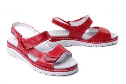 SUAVE 710011-04 ruby, sandały damskie. Czerwone sandały damskie Suave, bez wzorów, bez obcasa. Za 374.90 zł.