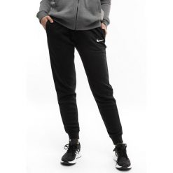 Spodnie Sportowe damskie Nike Park 20 Fleece. Niebieskie spodnie dresowe damskie Nike, l. Za 160.00 zł.