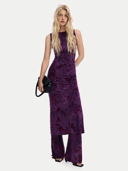 Desigual Sukienka koktajlowa Alina 25WWVK33 Fioletowy Slim Fit. Fioletowe sukienki damskie Desigual, xl, bez wzorów, z syntetyku, wizytowe, bez kołnierzyka, bez ramiączek. Za 489.99 zł.