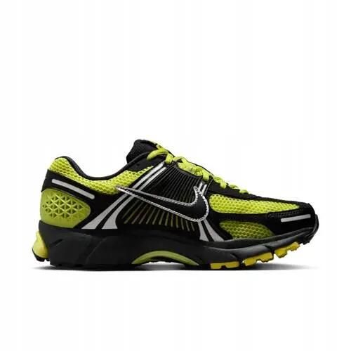 Buty do biegania męskie Nike FJ2028003. Żółte buty fitness męskie Nike, do biegania. Za 686.00 zł.