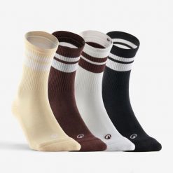 Skarpety sportowe tenis RS300 wysokie 4 pary. Skarpetki damskie Decathlon, bez wzorów, z bawełny. Za 39.99 zł.