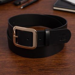 Skórzany pasek damski do spodni sukienki skóra nat 4 cm Beltimore czarny D79 : Kolory - czarny, Rozmiar pasków - r.90-105 cm. Czarne sukienki damskie bez wzorów, ze skóry, bez kołnierzyka, bez ramiączek. Za 49.99 zł.