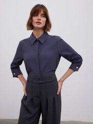 BGN Koszula w kolorze granatowym rozmiar: 38. Niebieskie koszule damskie BGN, bez wzorów, bez kołnierzyka, bez ramiączek. Za 88.43 zł.