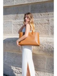 Maison héritage PARIS Skórzany shopper bag "Gianni" w kolorze karmelowym - 48 x 30 x 11 cm rozmiar: onesize. Brązowe shopper bag damskie maison héritage PARIS, bez wzorów, z materiału, na ramię, bez dodatków. Za 381.24 zł.