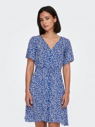 ONLY Sukienka w kolorze niebieskim rozmiar: XL. Niebieskie sukienki damskie Only, xl, bez wzorów, z wiskozy, bez kołnierzyka, bez ramiączek, midi. Za 96.83 zł.