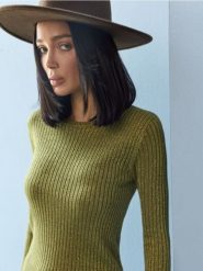 Prążkowany sweter z modalem - zielony. Zielone swetry klasyczne damskie Sinsay, l, prążkowane, bez kołnierzyka. Za 39.99 zł.