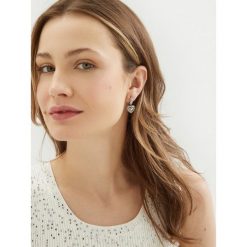 Kolczyki Guess. Szare kolczyki damskie Guess, srebrne. Za 259.99 zł.