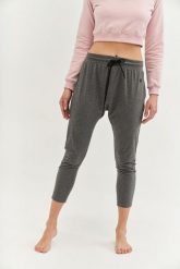 Spodnie do jogi Moonholi Cosmic Cropped Track Pants z obniżonym krokiem. Szare spodnie sportowe damskie MOONHOLI, xs, z bawełny, do biegania. Za 369.00 zł.